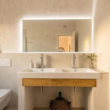 221 District, Al Colosseo